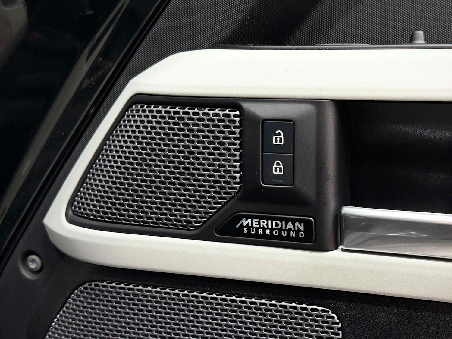 Used Land Rover Defender 2023 for sale - 77998523: Photo 47