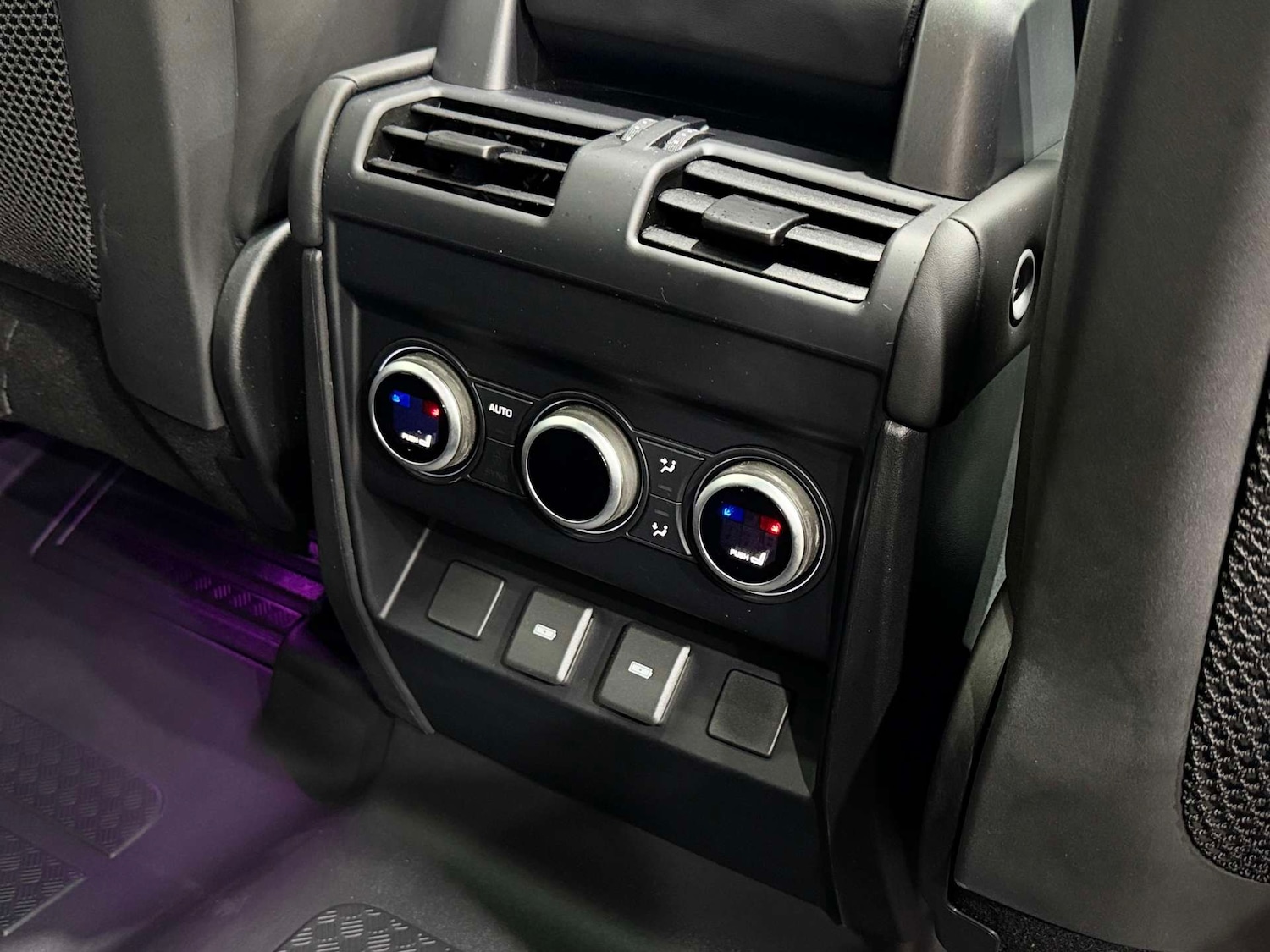 Used Land Rover Defender 2023 for sale - 77998523: Photo 53