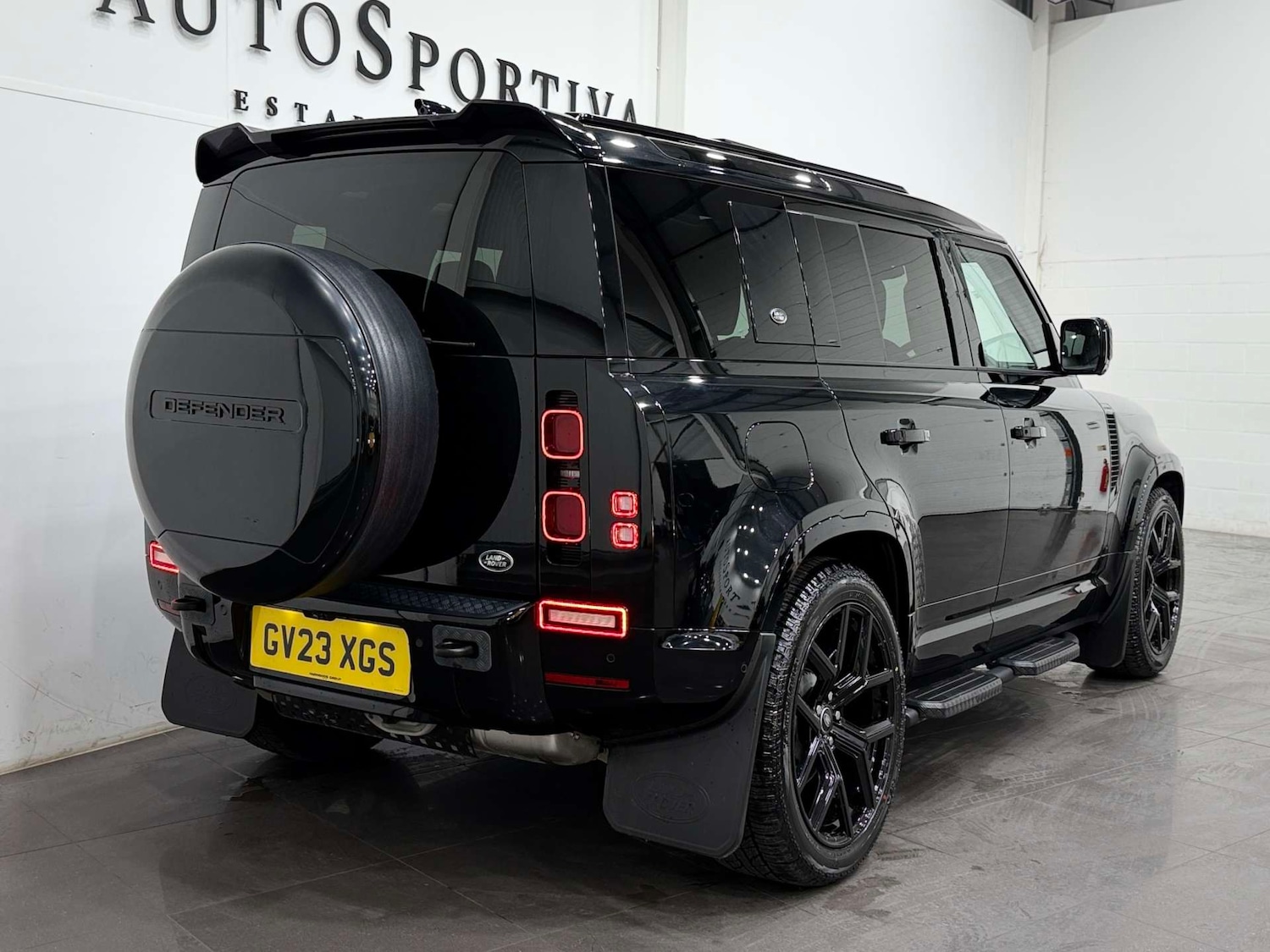 Used Land Rover Defender 2023 for sale - 77998523: Photo 6