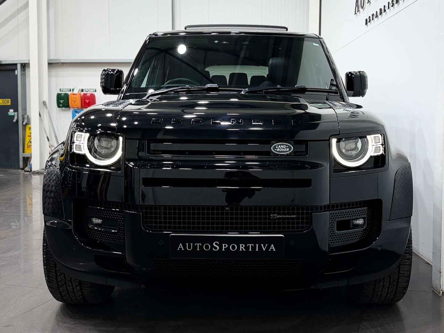 Used Land Rover Defender 2023 for sale - 77998523: Photo 9