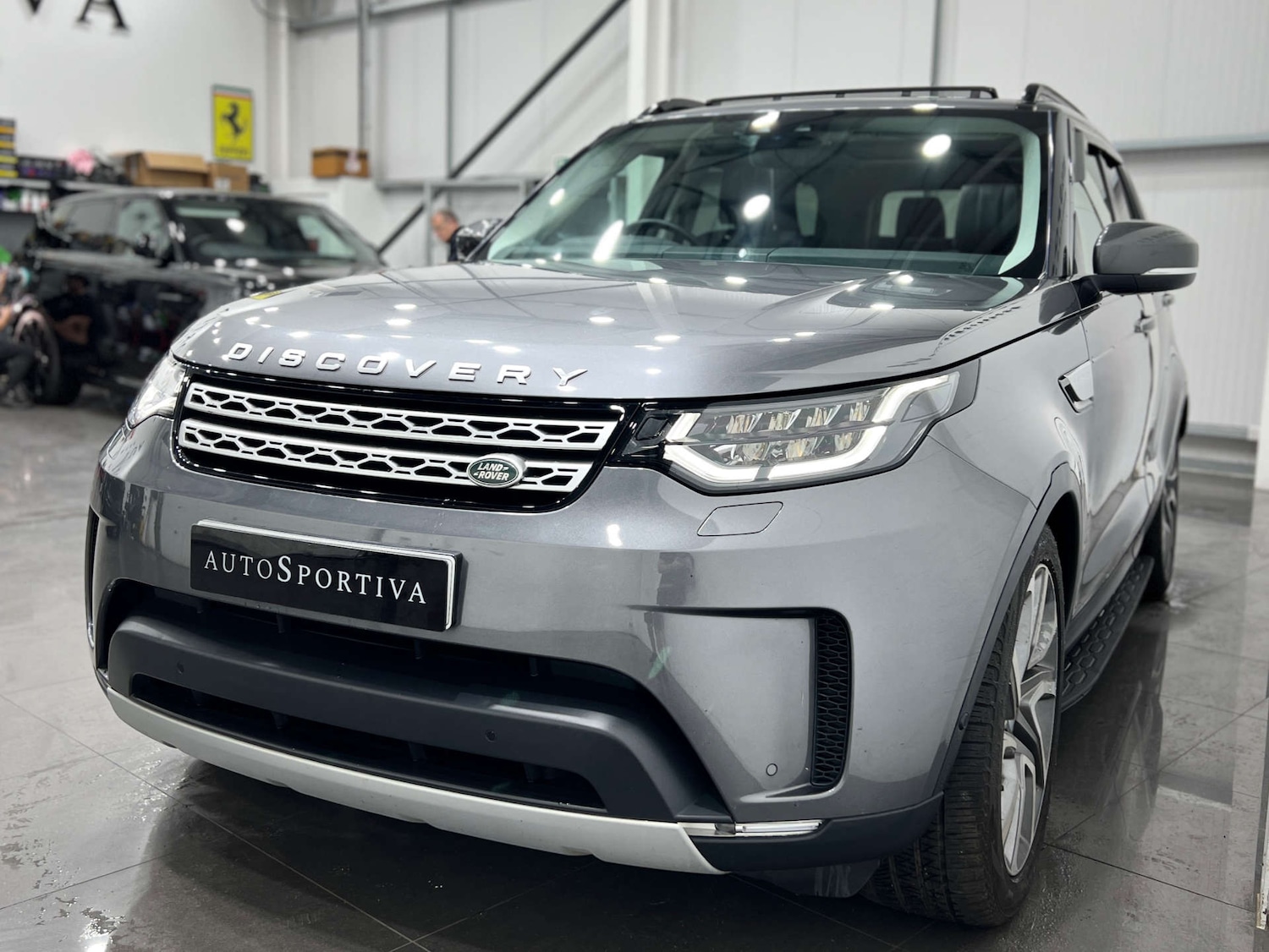 Used Land Rover Discovery 2018 for sale - 76343762: Photo 10