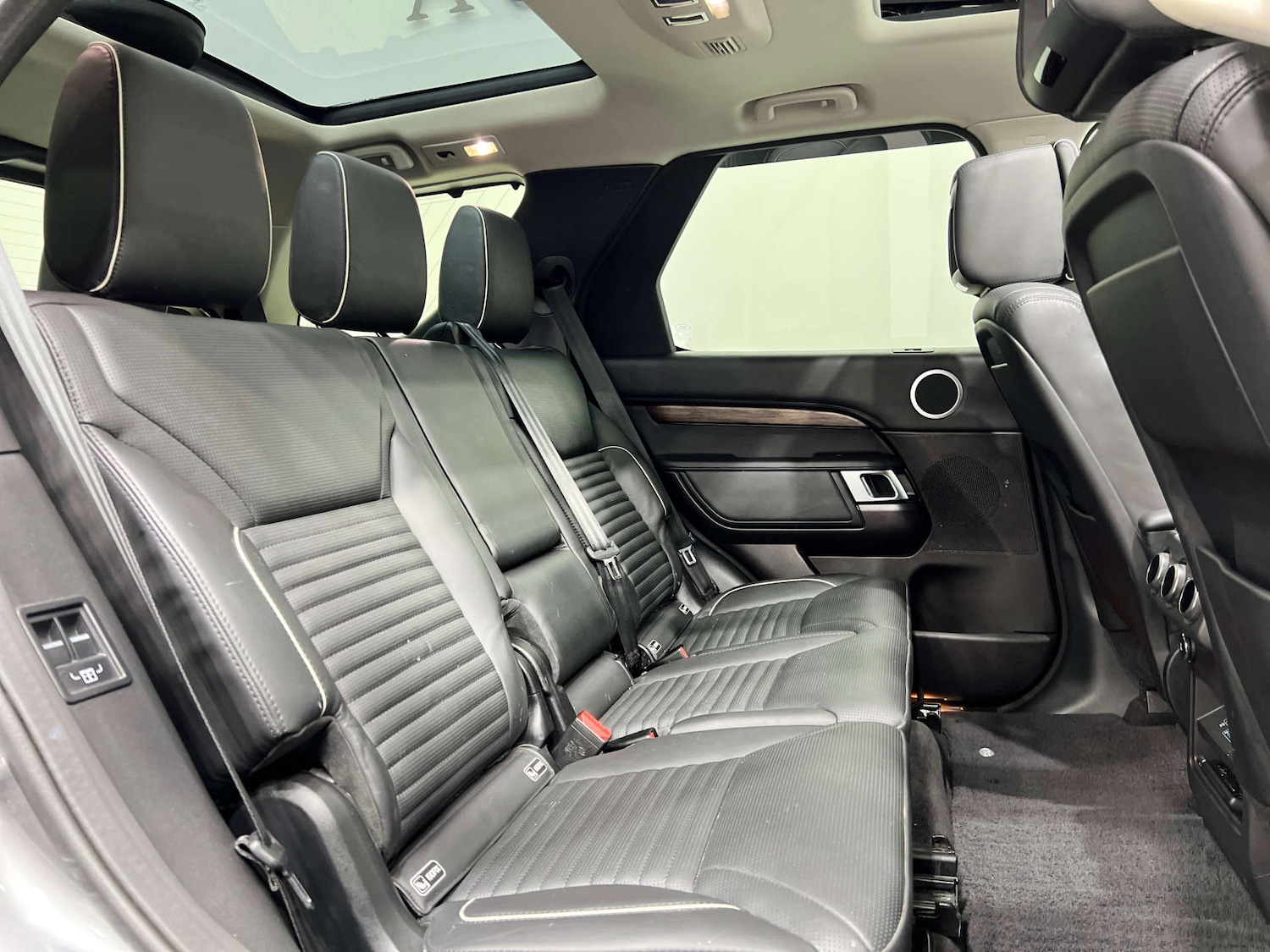 Used Land Rover Discovery 2018 for sale - 76343762: Photo 18