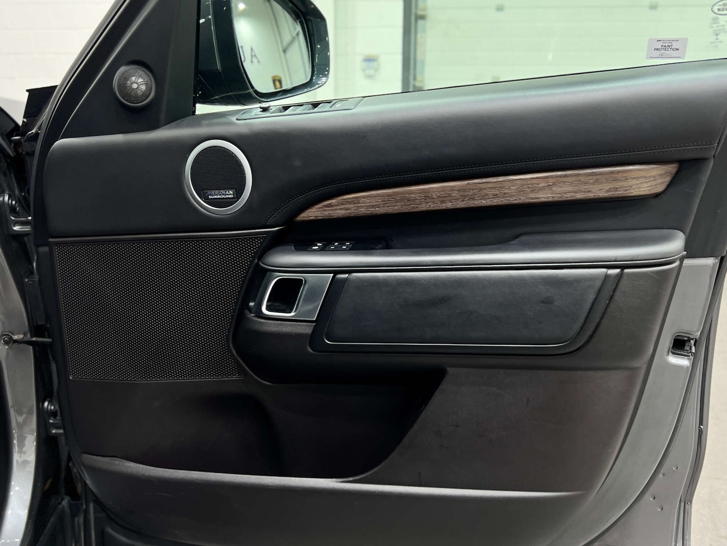 Used Land Rover Discovery 2018 for sale - 76343762: Photo 31