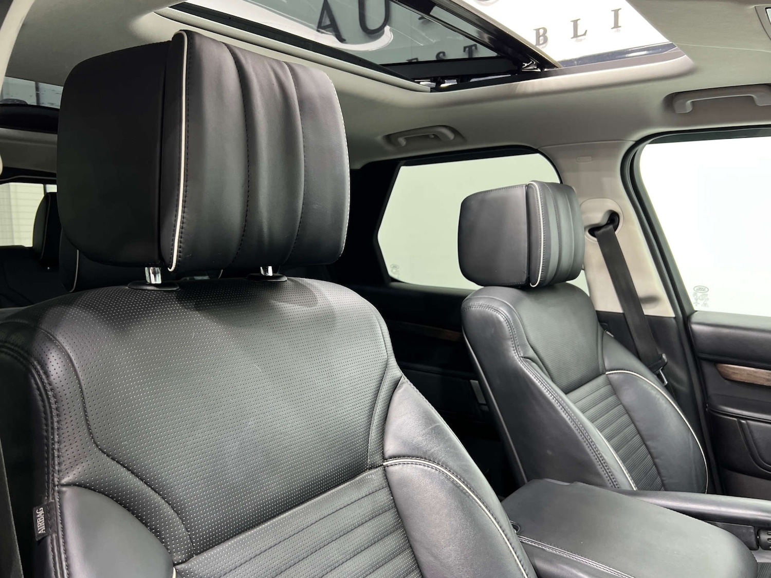 Used Land Rover Discovery 2018 for sale - 76343762: Photo 33