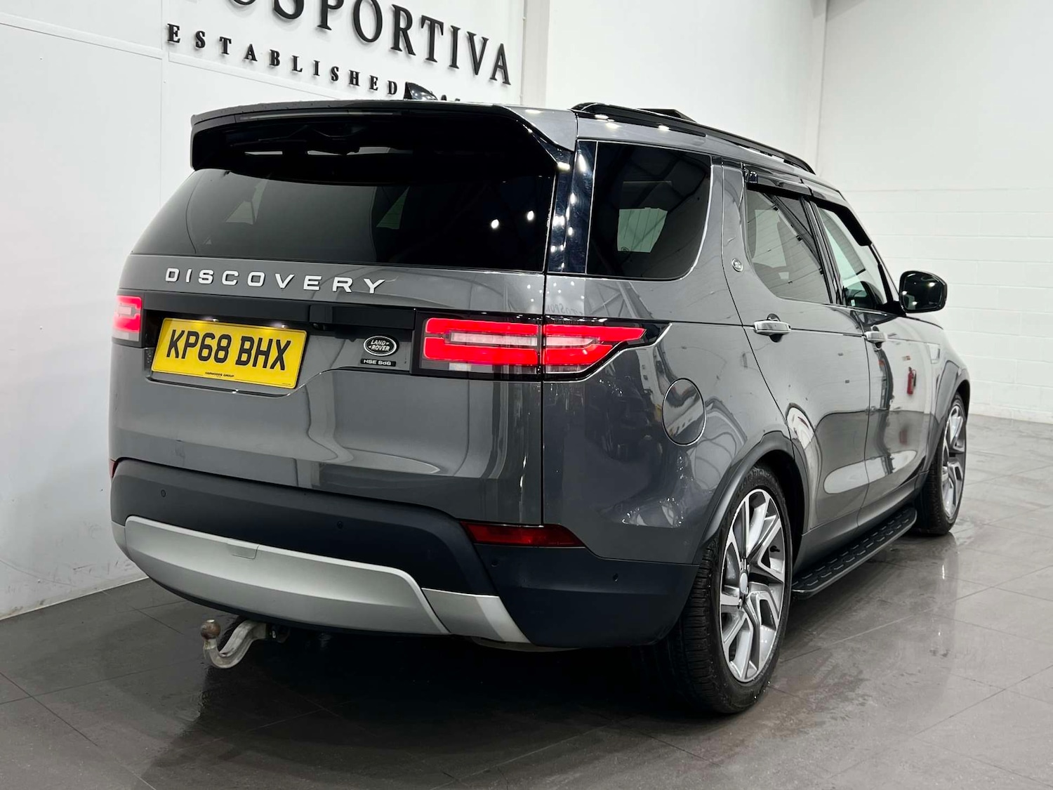 Used Land Rover Discovery 2018 for sale - 76343762: Photo 5