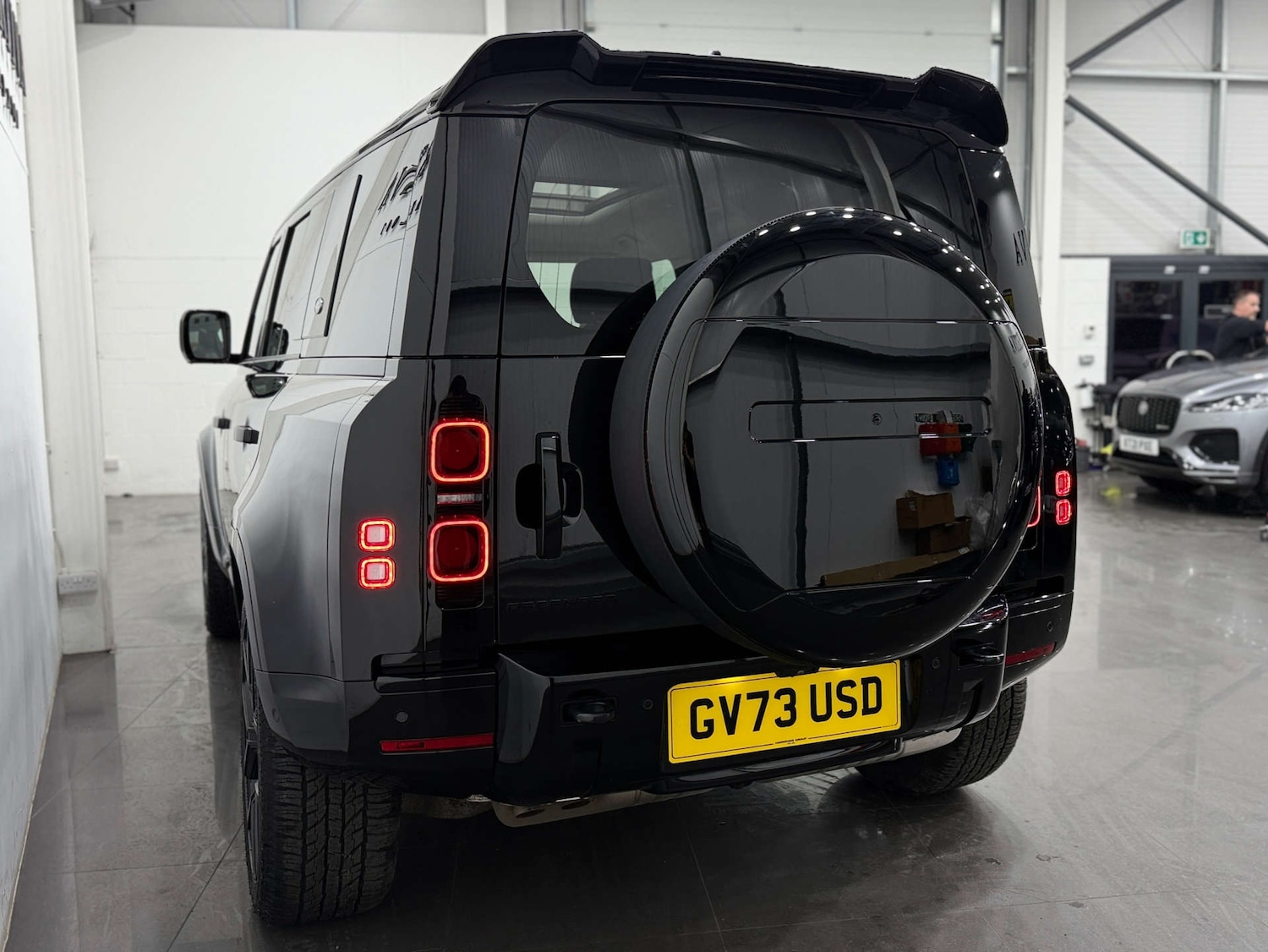 Used Land Rover Defender 2024 for sale - 77833925: Photo 11