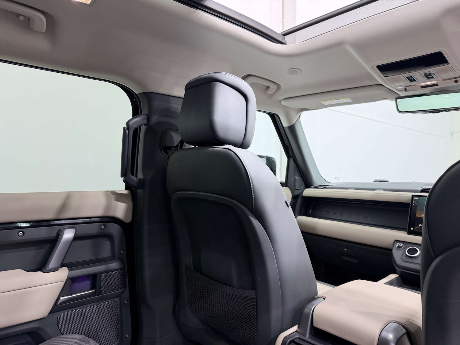 Used Land Rover Defender 2024 for sale - 77833925: Photo 19