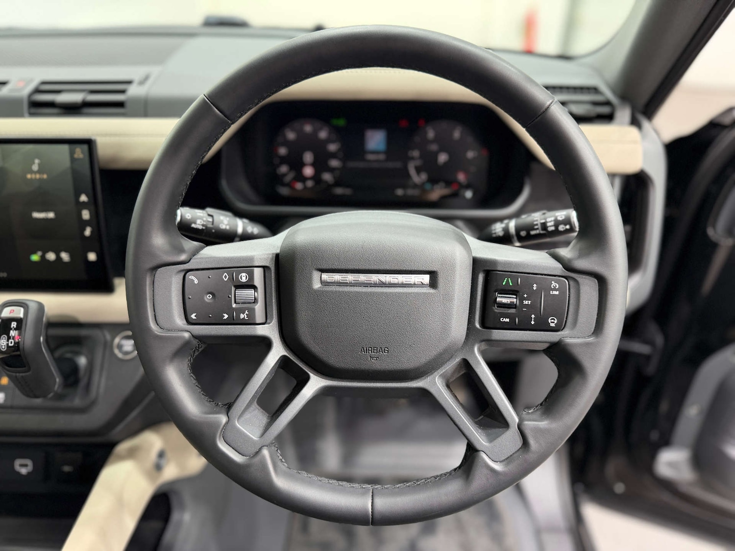 Used Land Rover Defender 2024 for sale - 77833925: Photo 24