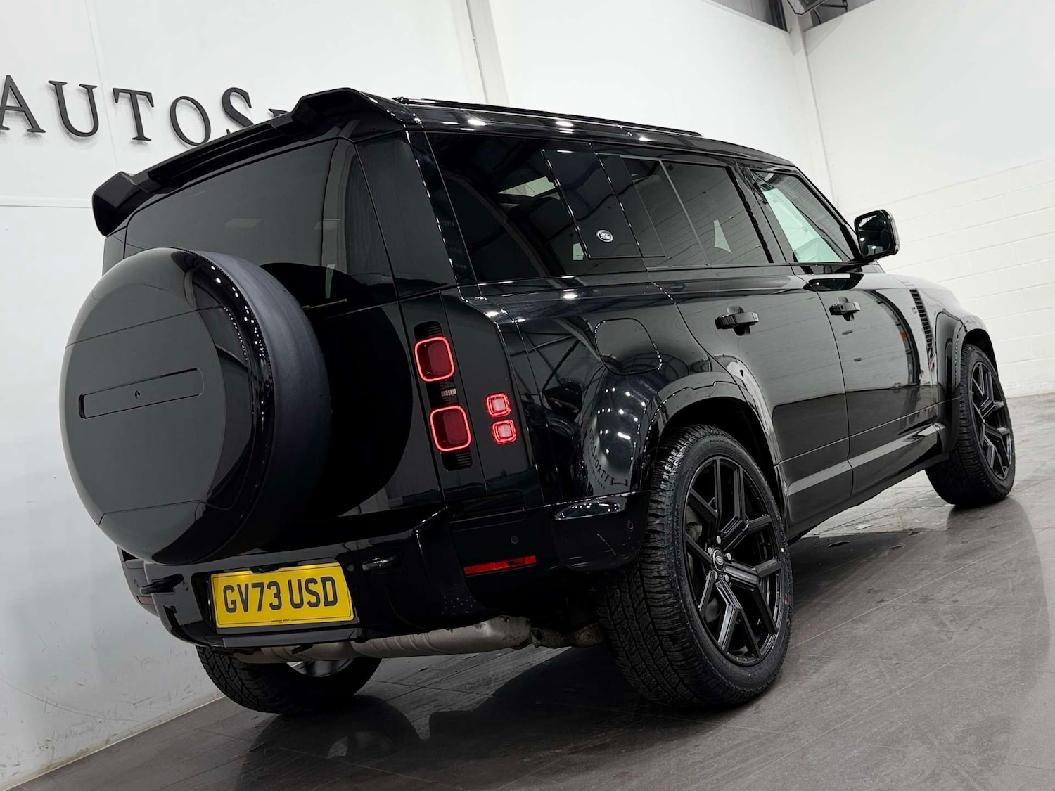 Used Land Rover Defender 2024 for sale - 77833925: Photo 27