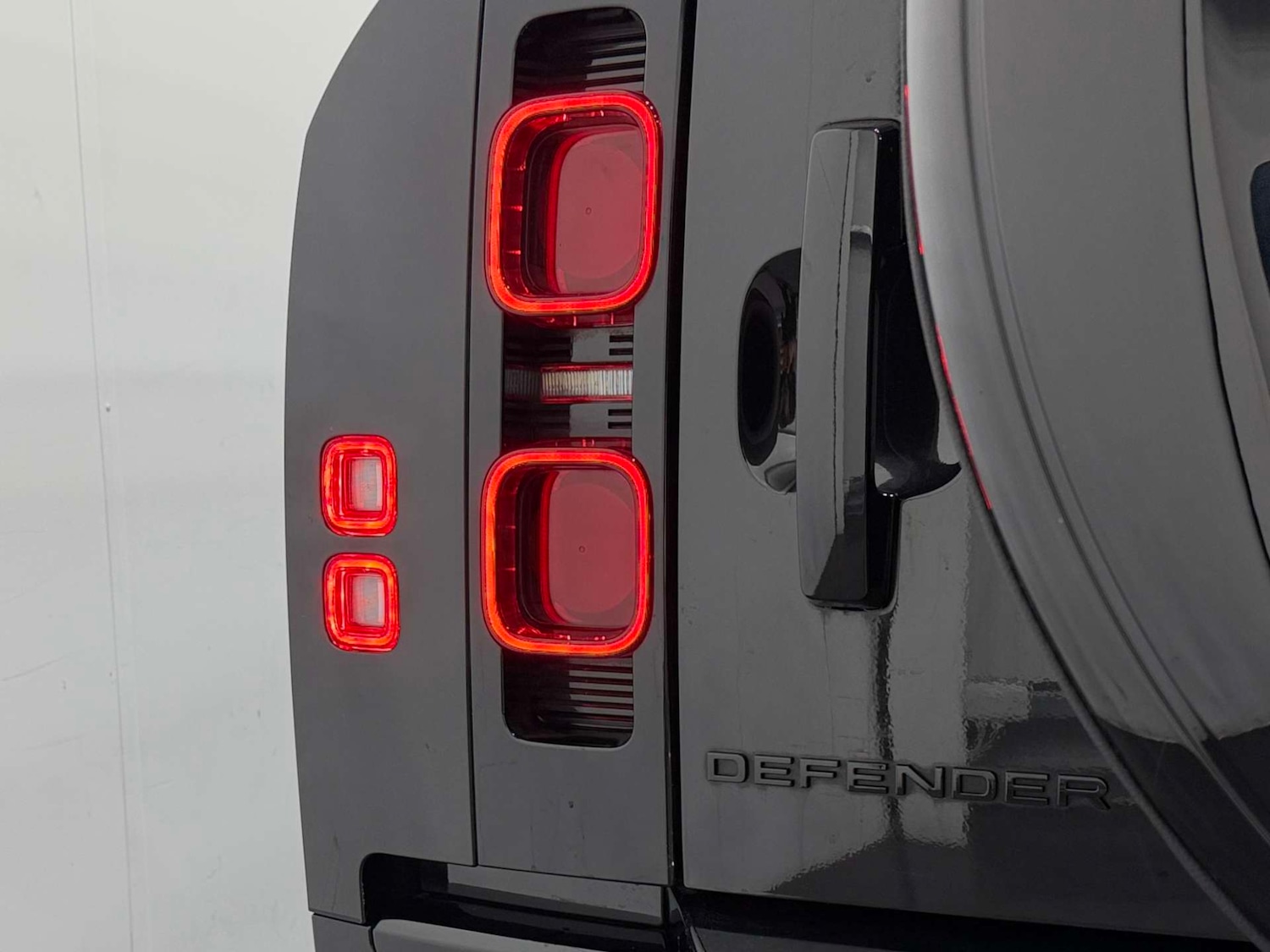 Used Land Rover Defender 2024 for sale - 77833925: Photo 28