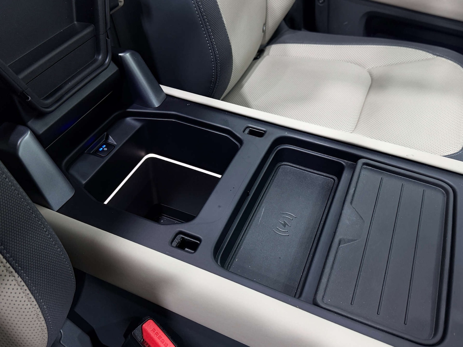 Used Land Rover Defender 2024 for sale - 77833925: Photo 43