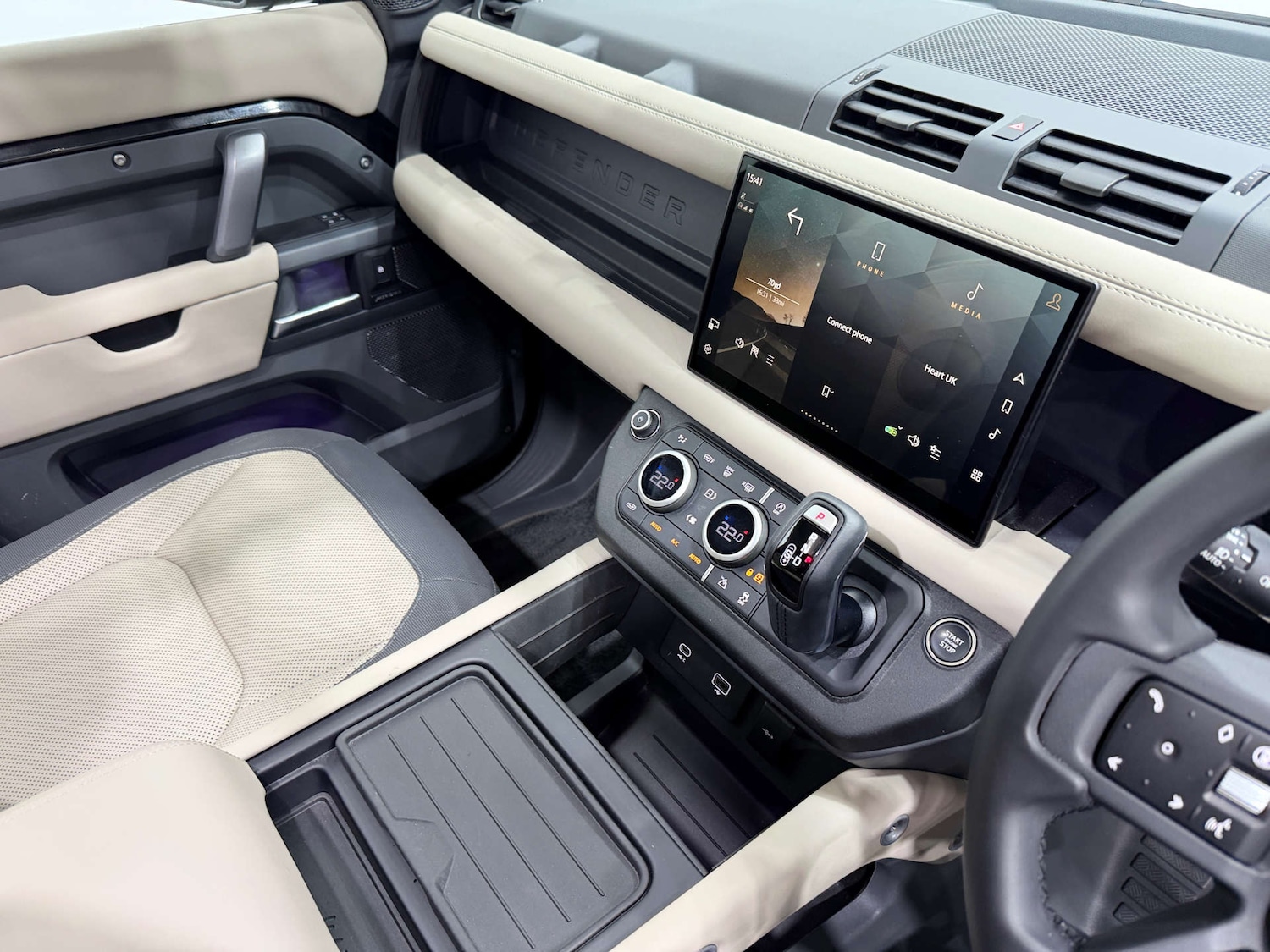 Used Land Rover Defender 2024 for sale - 77833925: Photo 45