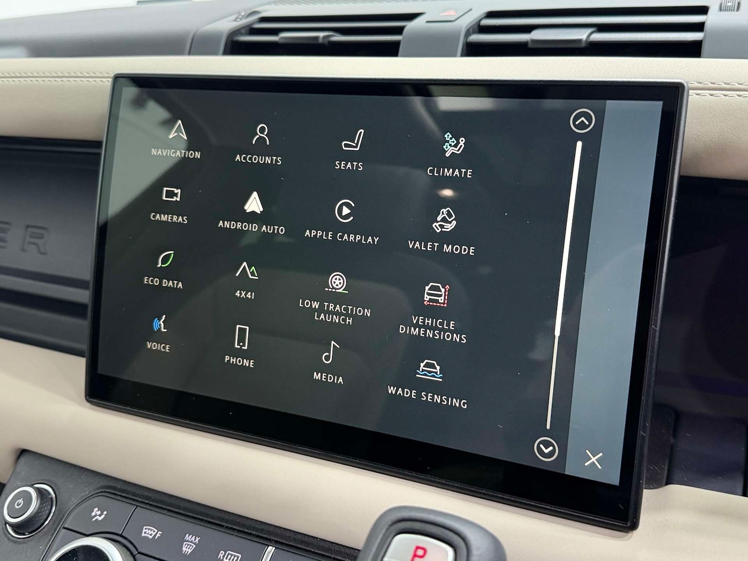 Used Land Rover Defender 2024 for sale - 77833925: Photo 47