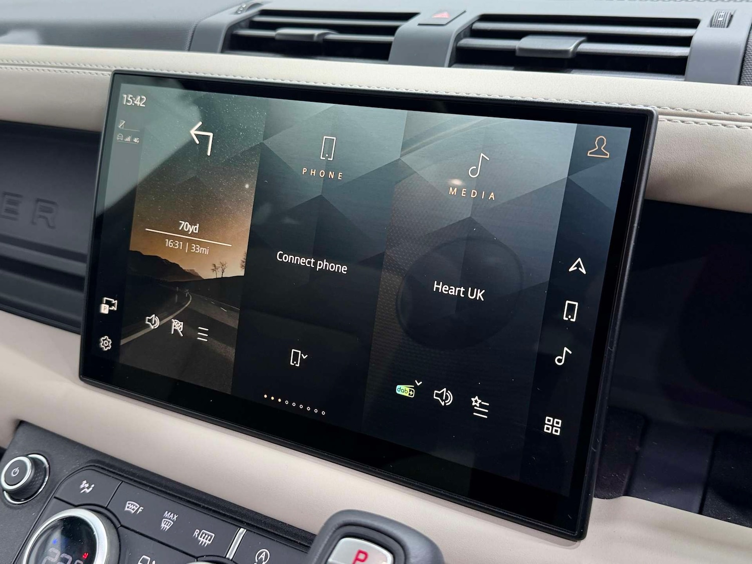 Used Land Rover Defender 2024 for sale - 77833925: Photo 48