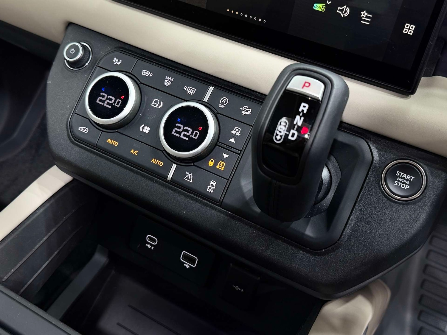 Used Land Rover Defender 2024 for sale - 77833925: Photo 53