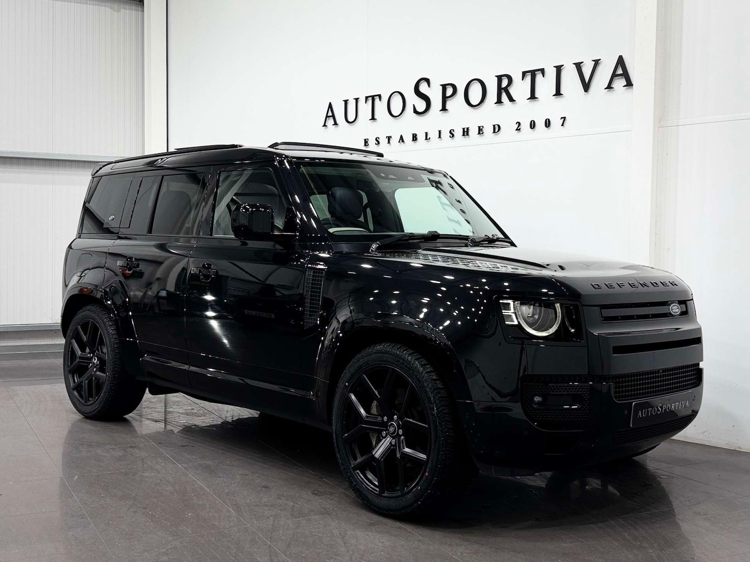 Used Land Rover Defender 2024 for sale - 77833925: Photo 8