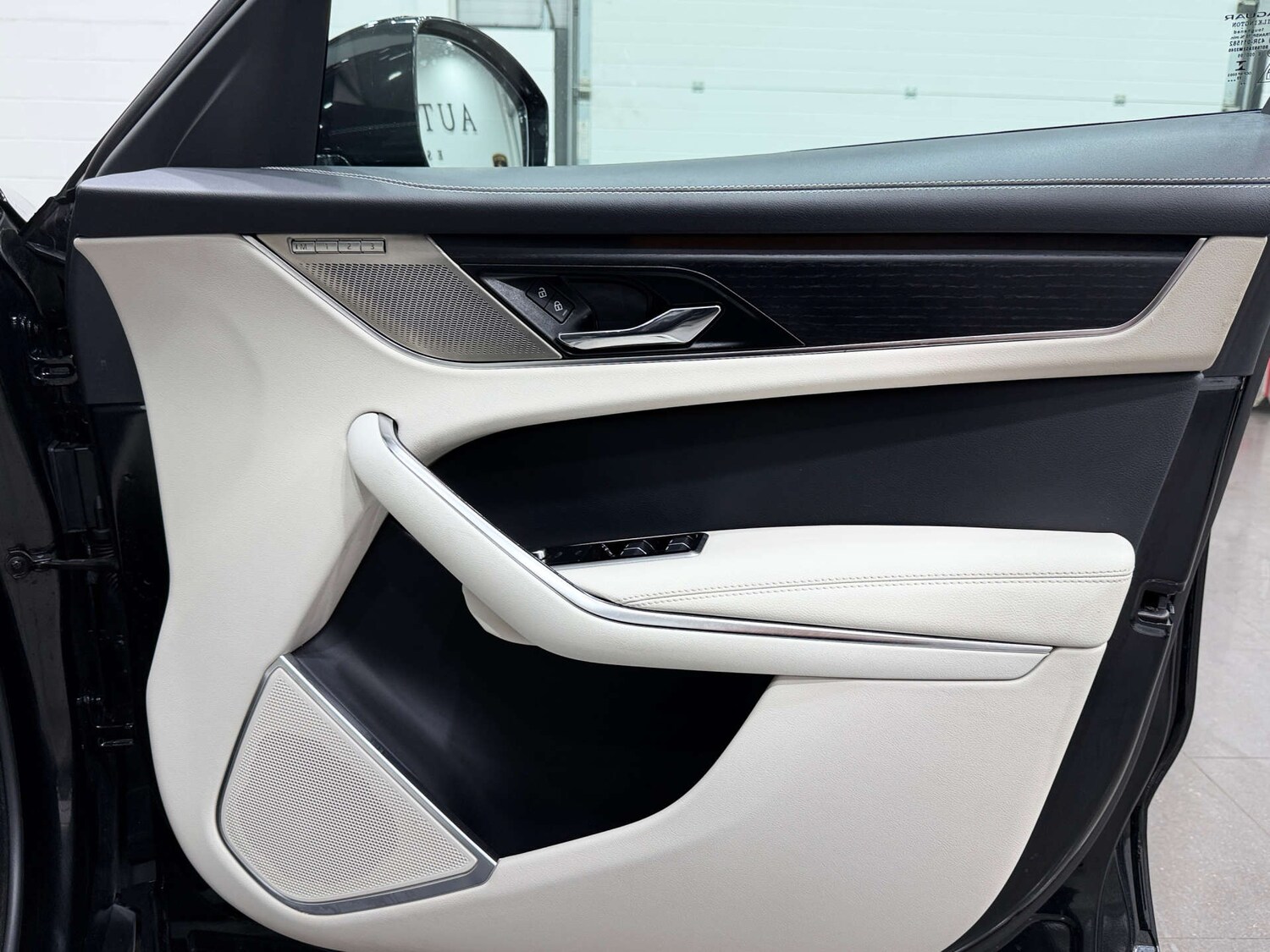 Used Jaguar F-Pace 2022 for sale - 77833958: Photo 34