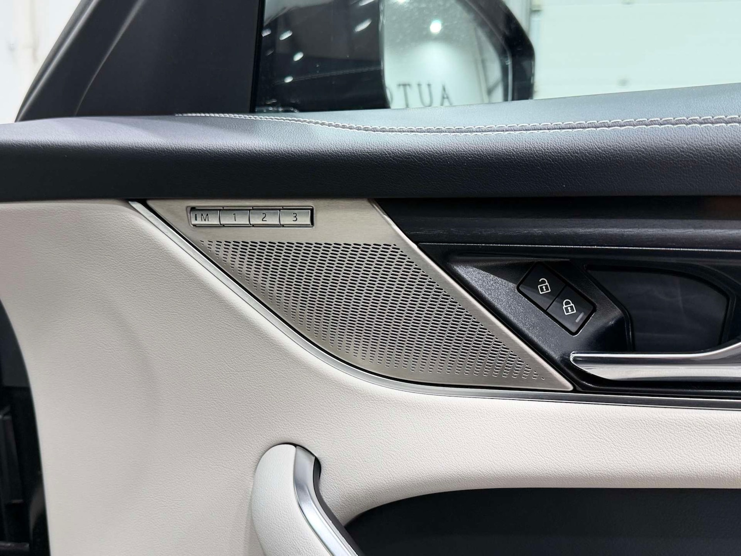 Used Jaguar F-Pace 2022 for sale - 77833958: Photo 35