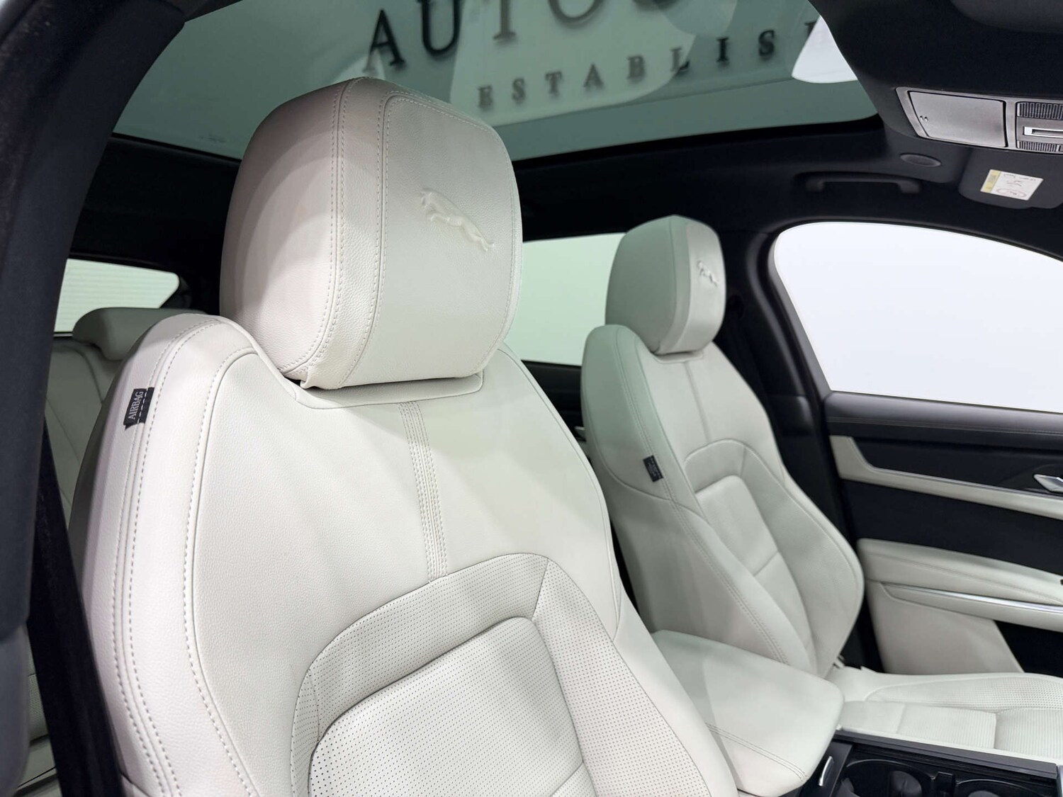 Used Jaguar F-Pace 2022 for sale - 77833958: Photo 37