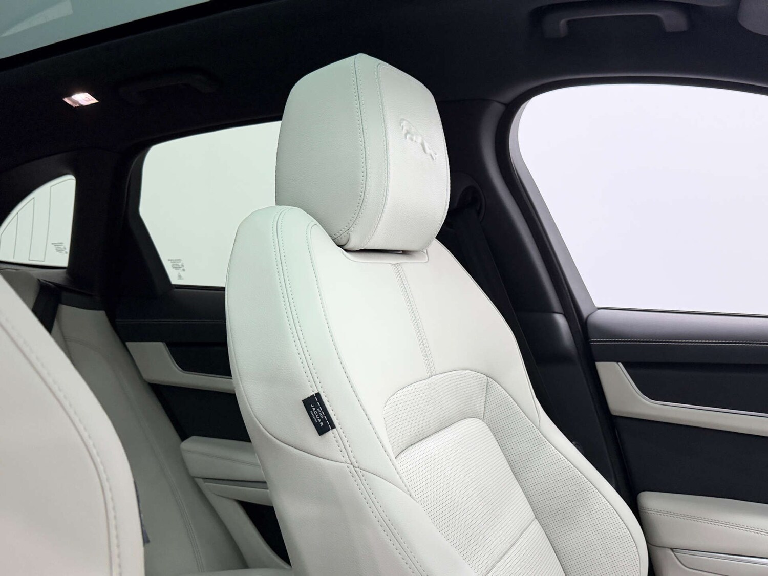 Used Jaguar F-Pace 2022 for sale - 77833958: Photo 38