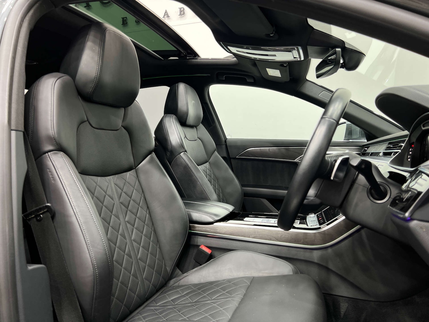 Used Audi A8 2022 for sale - 76037421: Photo 2