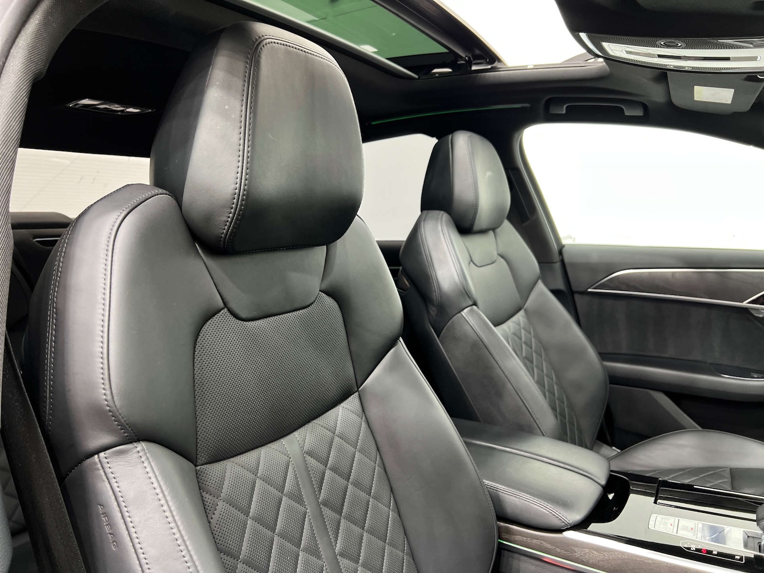 Used Audi A8 2022 for sale - 76037421: Photo 34