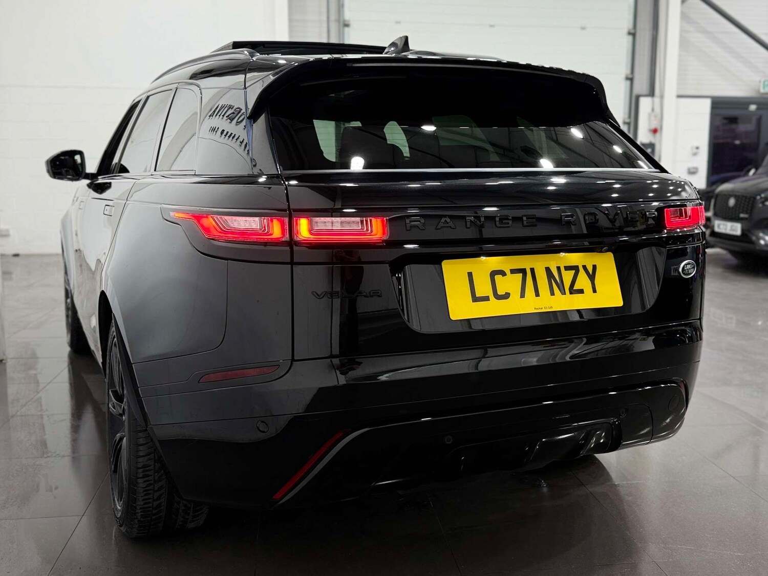 Used Land Rover Range Rover Velar 2022 for sale - 77833956: Photo 11