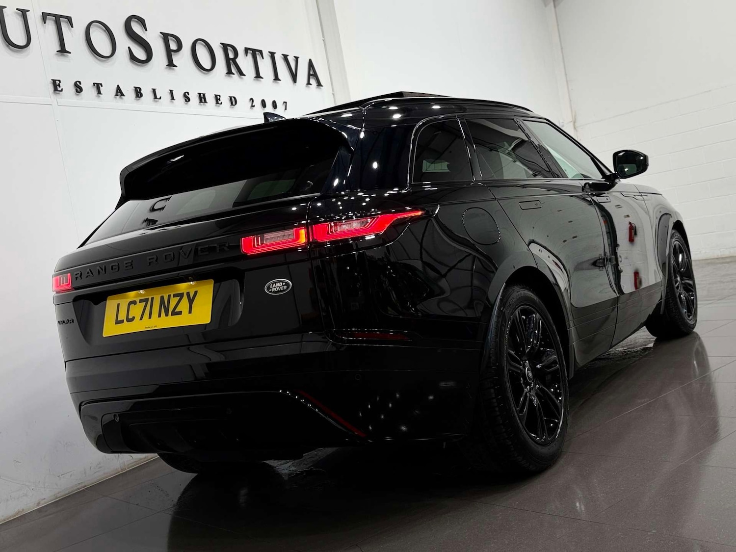 Used Land Rover Range Rover Velar 2022 for sale - 77833956: Photo 27