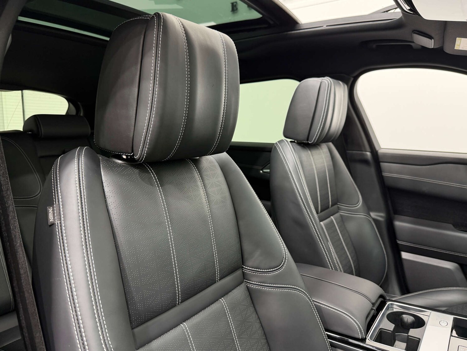 Used Land Rover Range Rover Velar 2022 for sale - 77833956: Photo 36