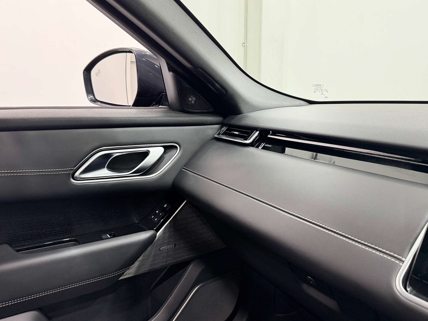 Used Land Rover Range Rover Velar 2022 for sale - 77833956: Photo 38