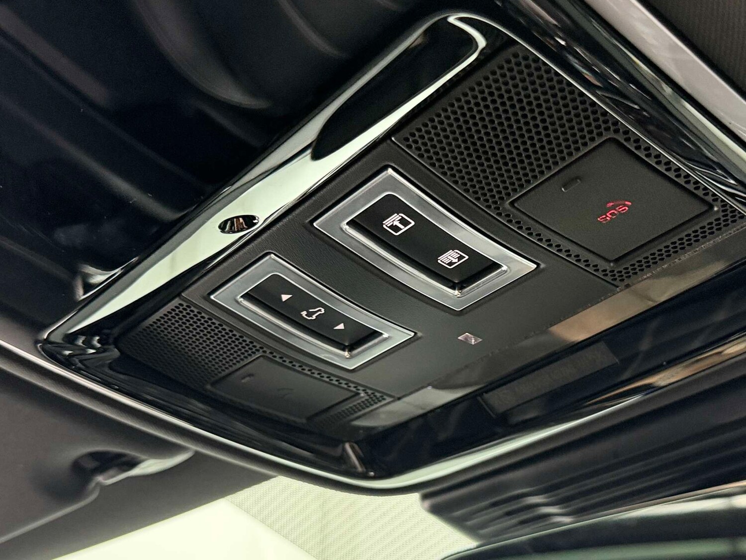 Used Land Rover Range Rover Velar 2022 for sale - 77833956: Photo 40