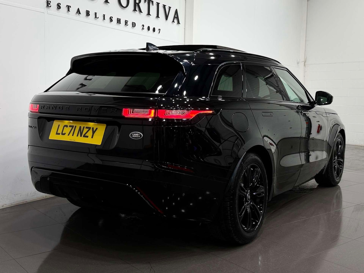 Used Land Rover Range Rover Velar 2022 for sale - 77833956: Photo 6