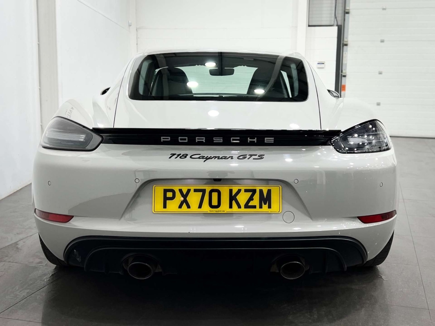 Used Porsche Cayman 2020 for sale - 76686713: Photo 11
