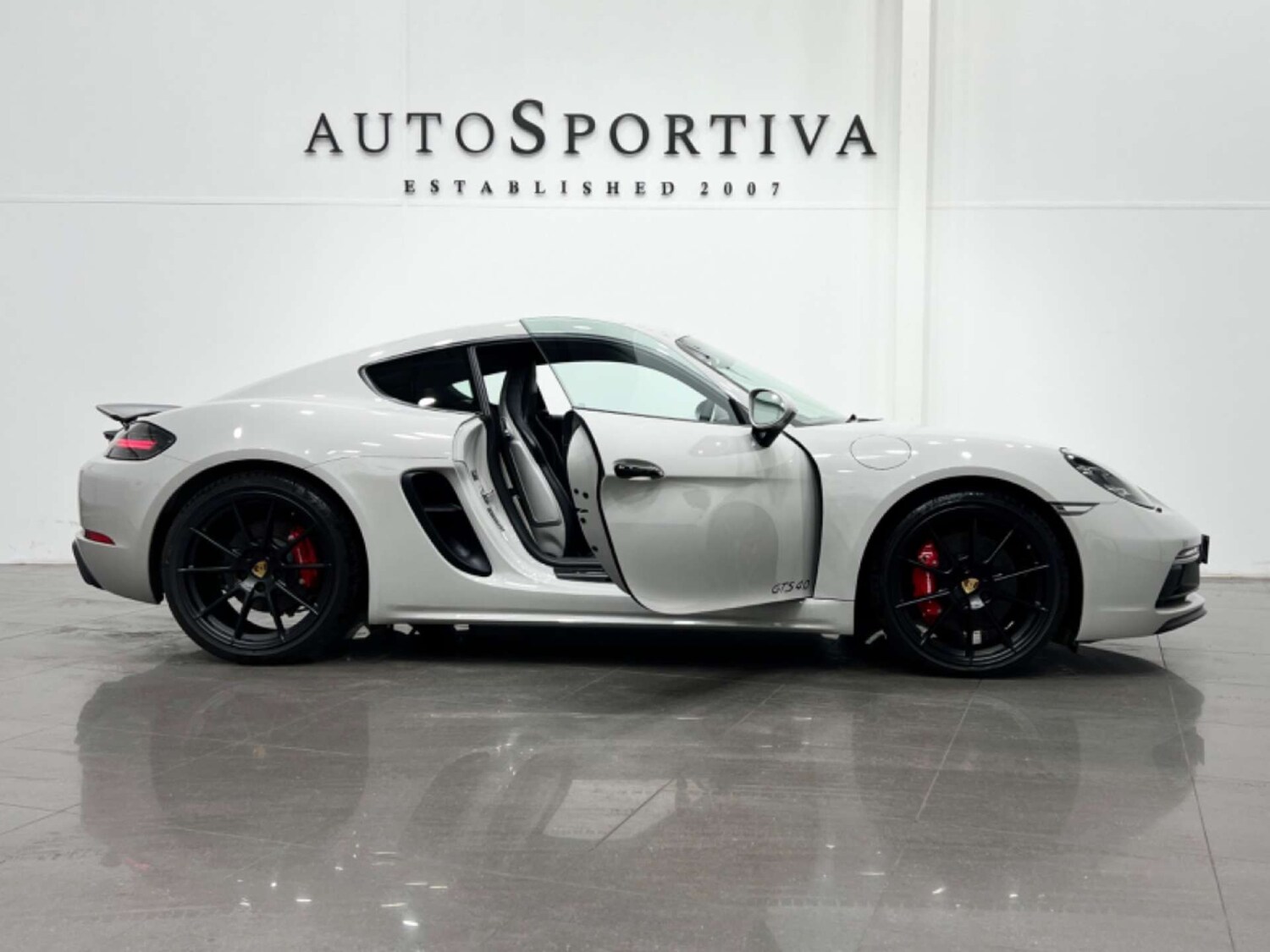 Used Porsche Cayman 2020 for sale - 76686713: Photo 16