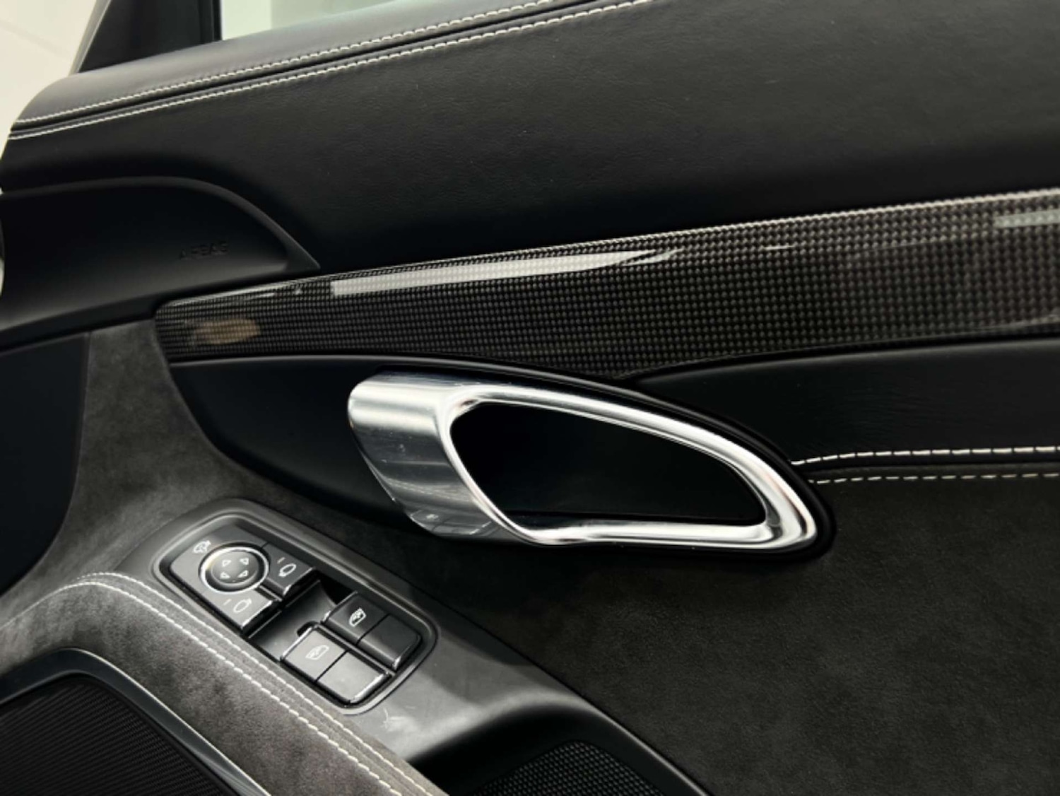 Used Porsche Cayman 2020 for sale - 76686713: Photo 43