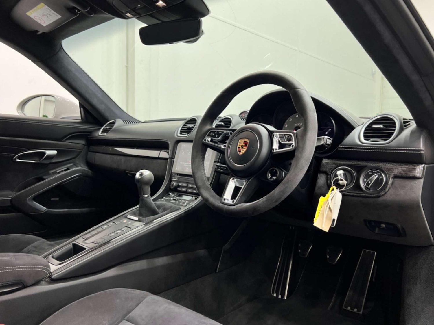 Used Porsche Cayman 2020 for sale - 76686713: Photo 45