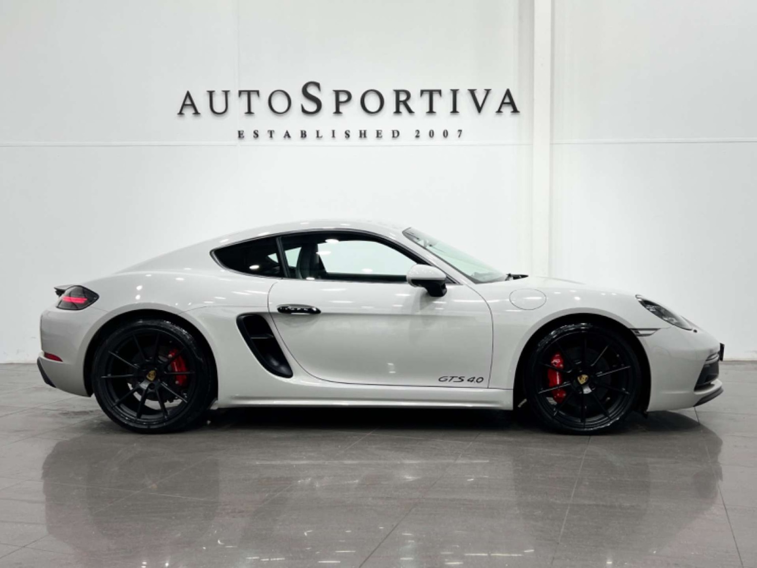 Used Porsche Cayman 2020 for sale - 76686713: Photo 5
