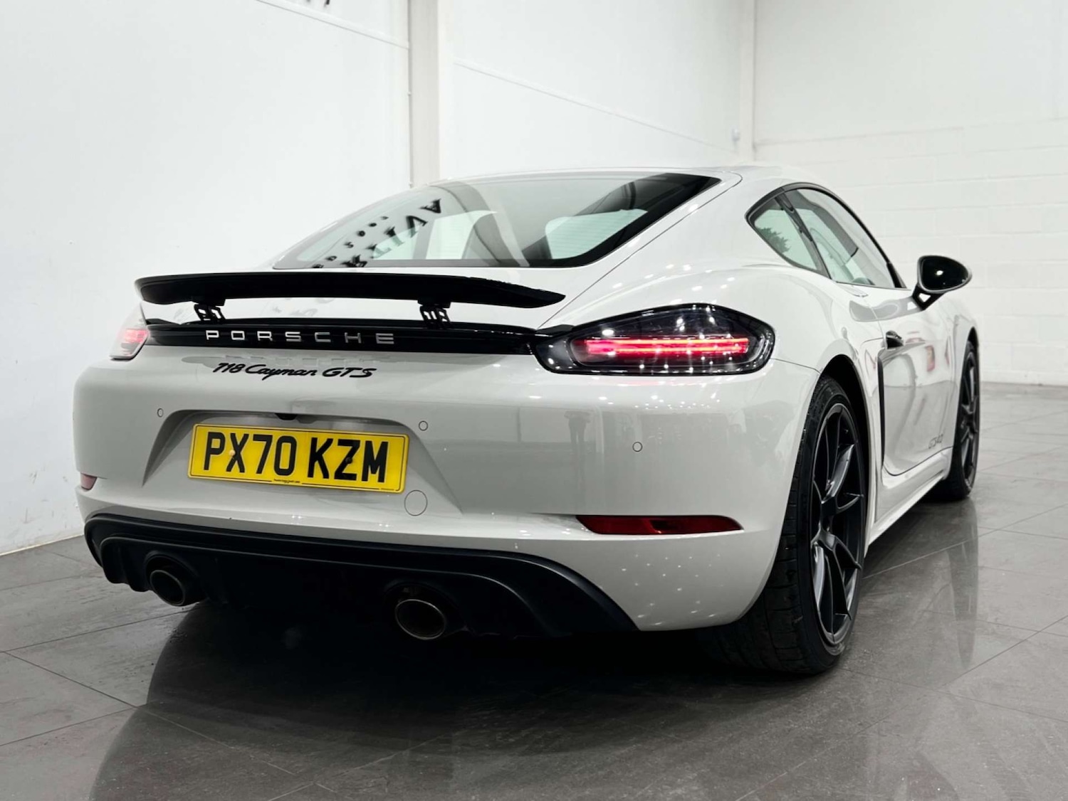 Used Porsche Cayman 2020 for sale - 76686713: Photo 6