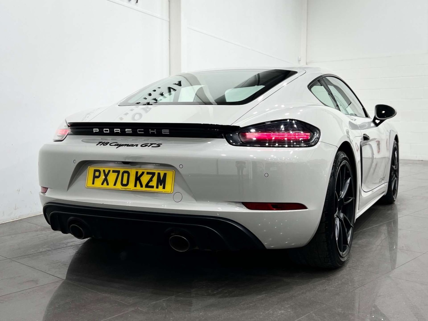 Used Porsche Cayman 2020 for sale - 76686713: Photo 7