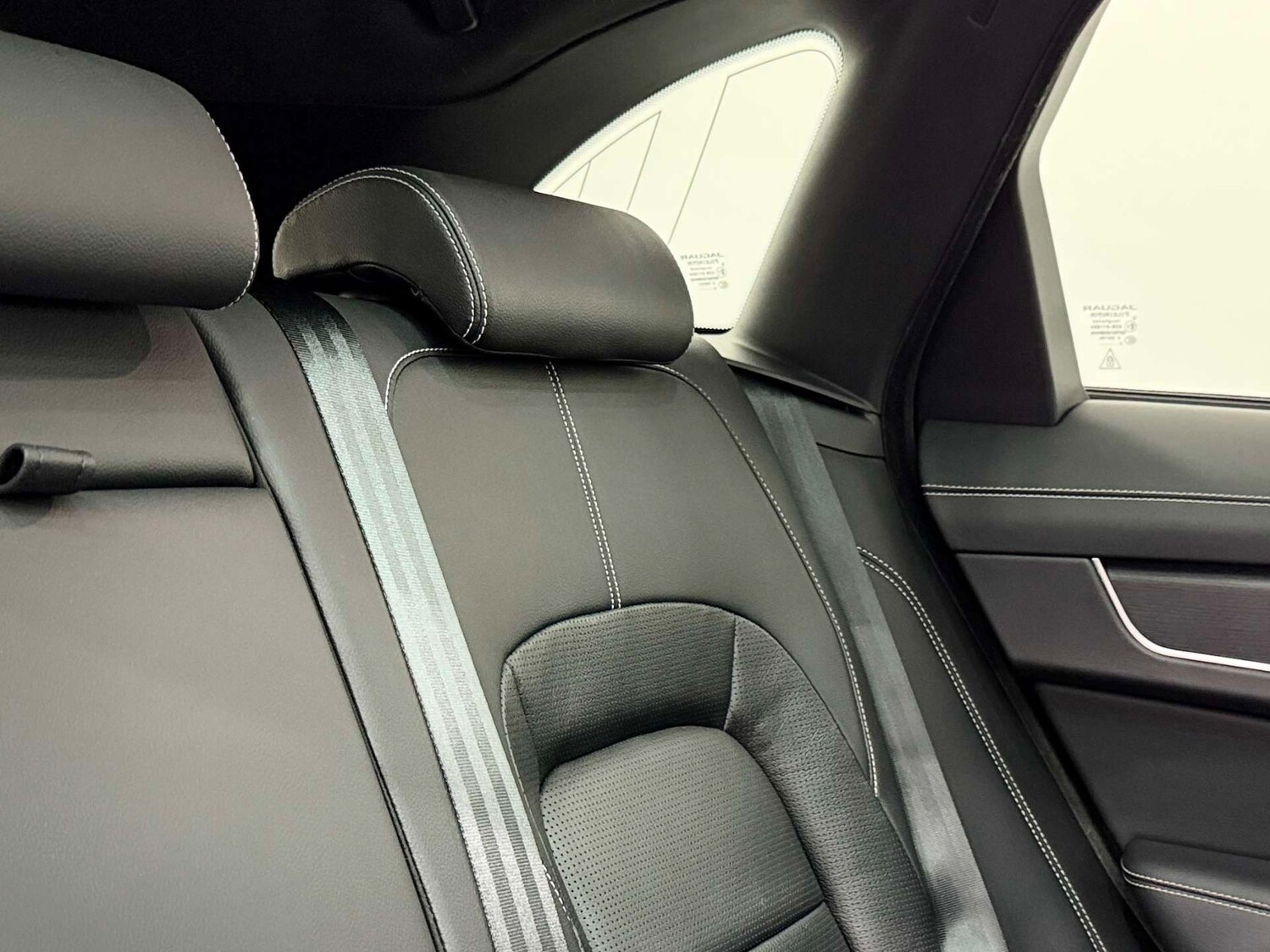 Used Jaguar F-Pace 2023 for sale - 77833896: Photo 17