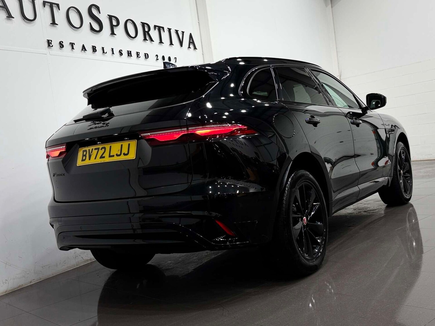 Used Jaguar F-Pace 2023 for sale - 77833896: Photo 27
