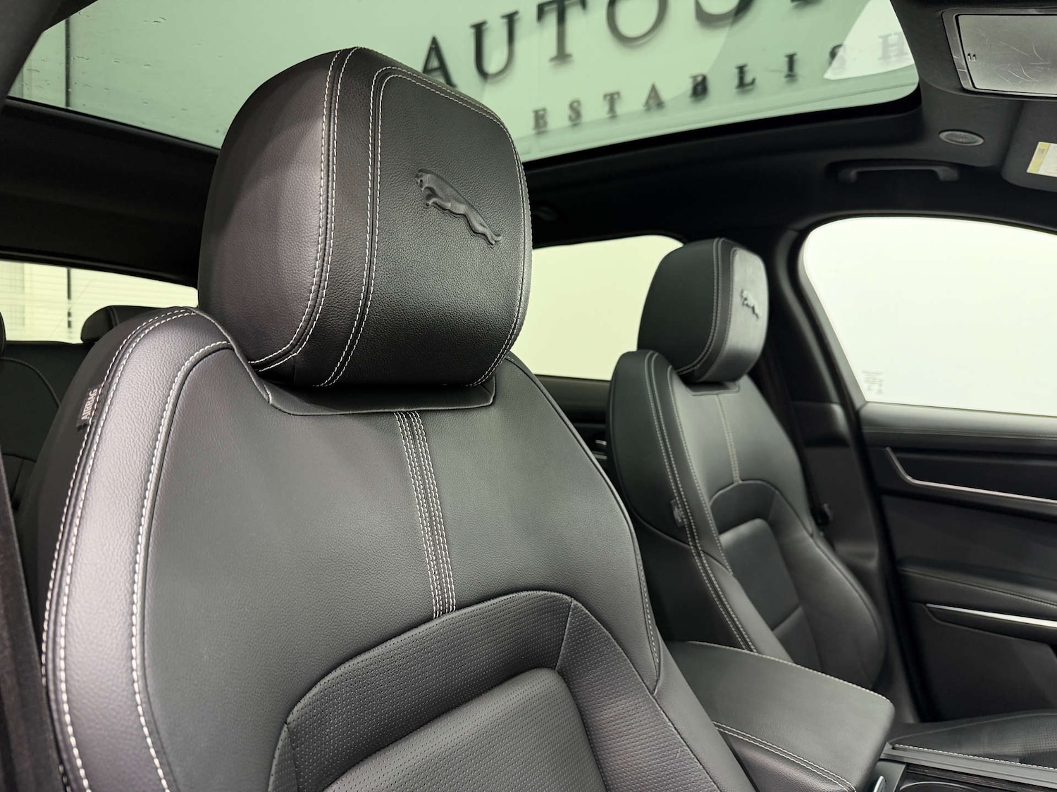 Used Jaguar F-Pace 2023 for sale - 77833896: Photo 39