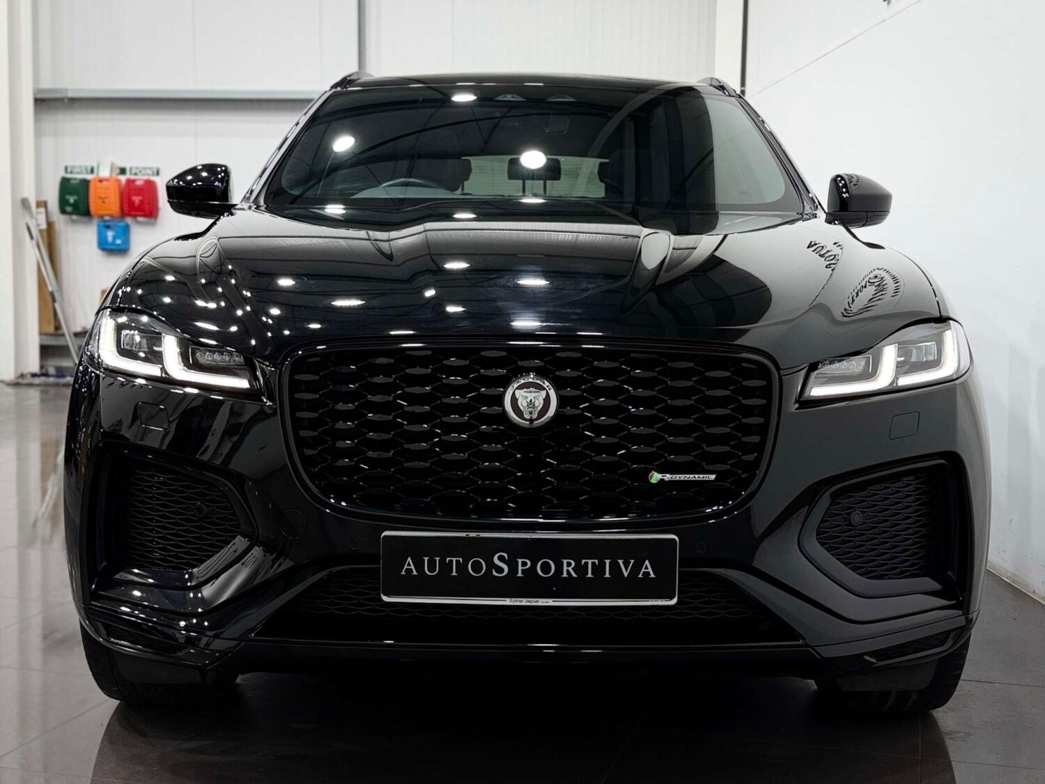 Used Jaguar F-Pace 2023 for sale - 77833896: Photo 9