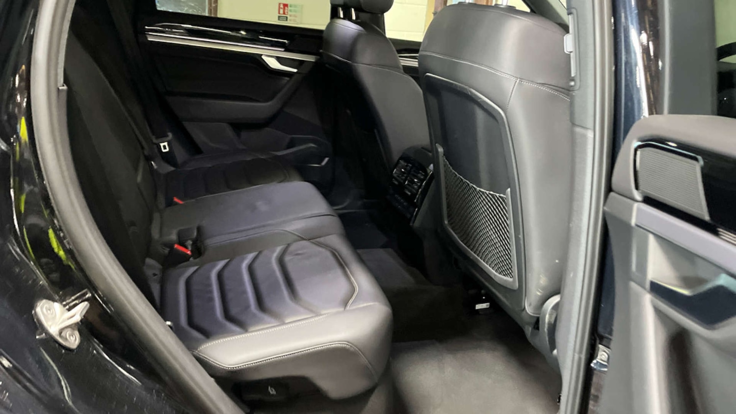 Used Volkswagen Touareg 2022 for sale - 78091360: Photo 2