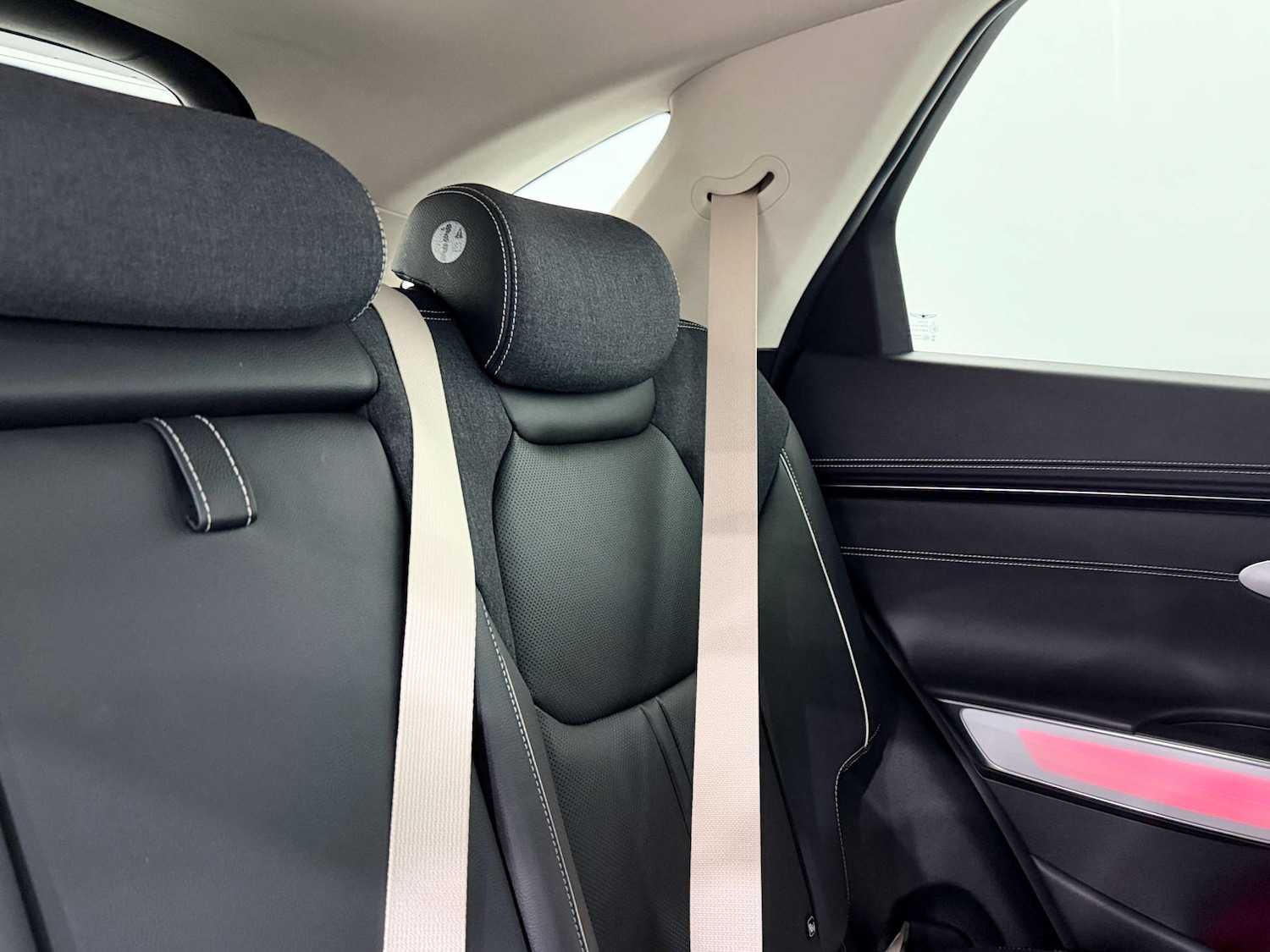 Used Genesis GV70 2023 for sale - 77035650: Photo 16