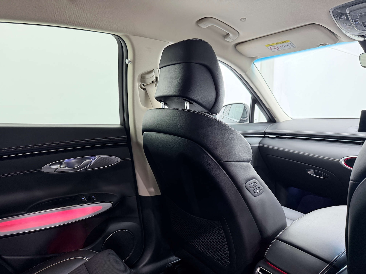 Used Genesis GV70 2023 for sale - 77035650: Photo 18