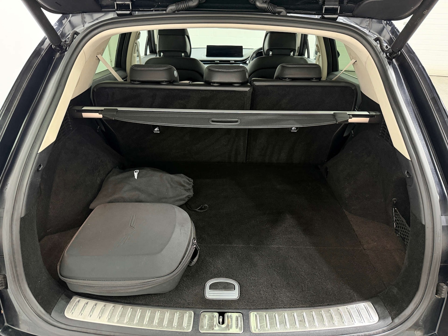 Used Genesis GV70 2023 for sale - 77035650: Photo 30