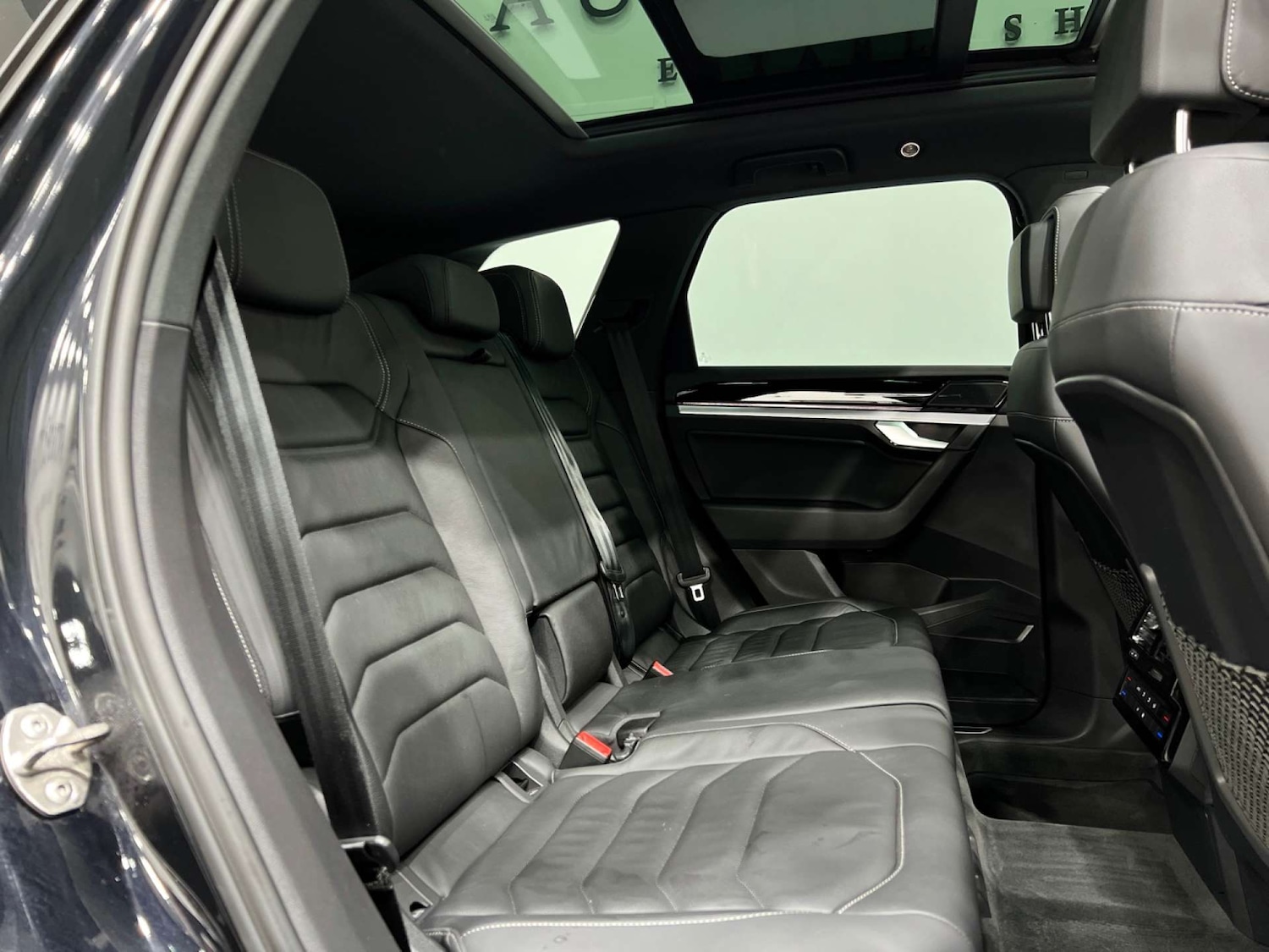 Used Volkswagen Touareg 2021 for sale - 76181568: Photo 12