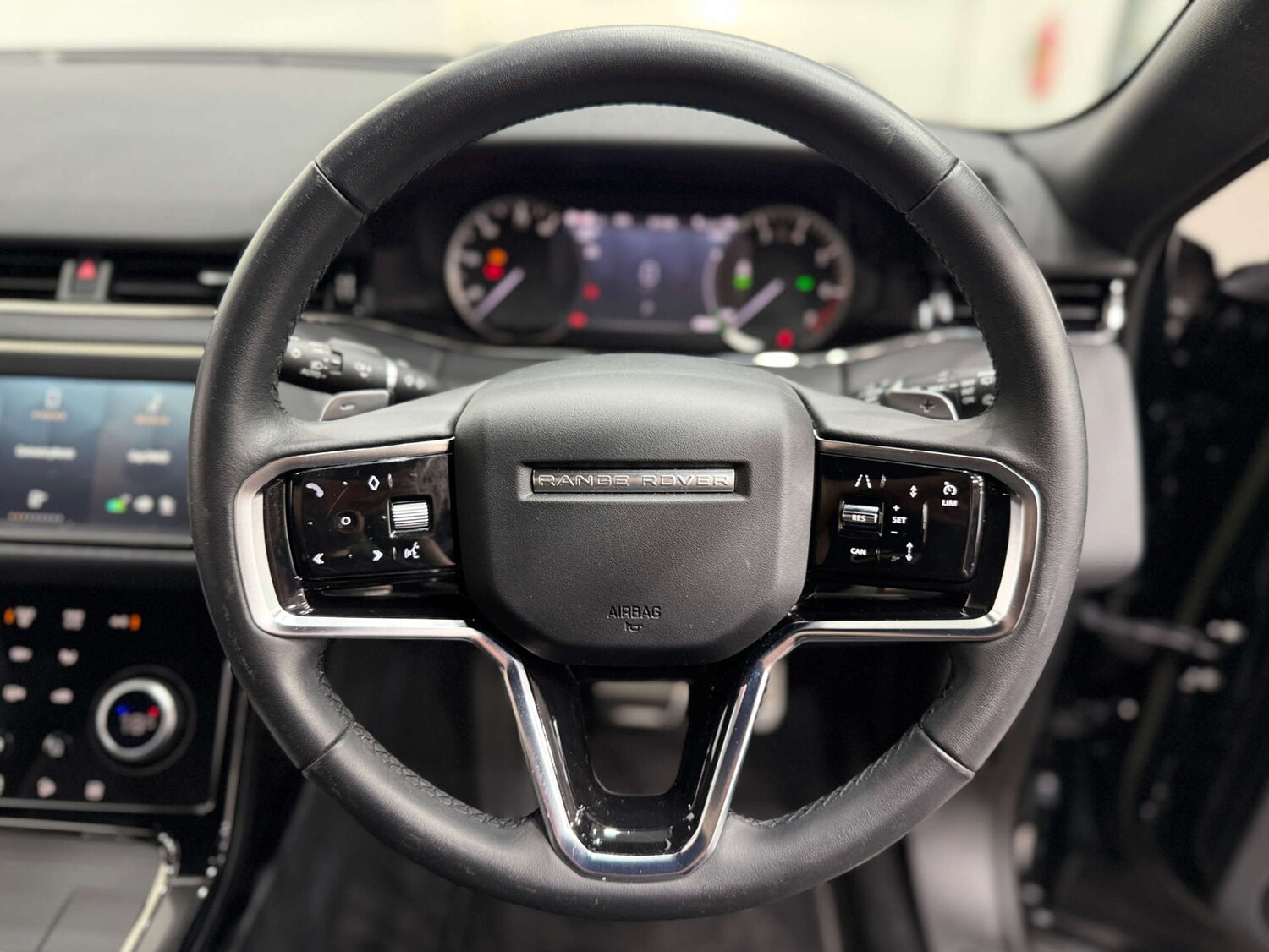 Used Land Rover Range Rover Evoque 2023 for sale - 76422520: Photo 23