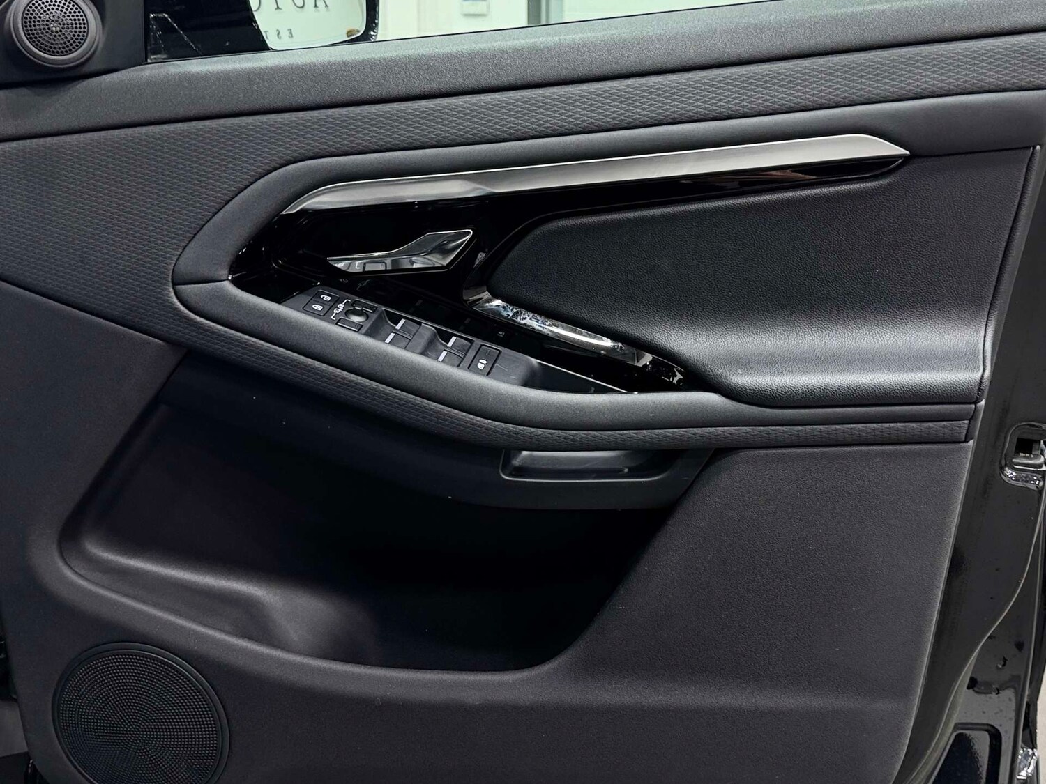 Used Land Rover Range Rover Evoque 2023 for sale - 76422520: Photo 37